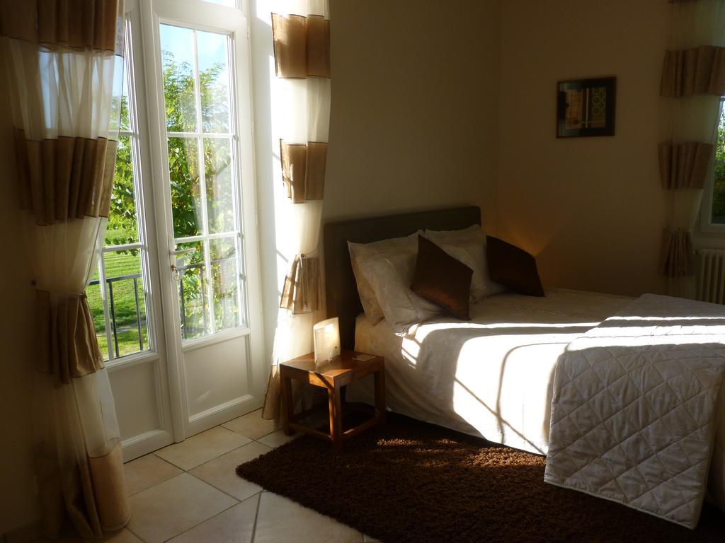 Ancien Haras De La Tour Bed & Breakfast Lamothe-Landerron ภายนอก รูปภาพ